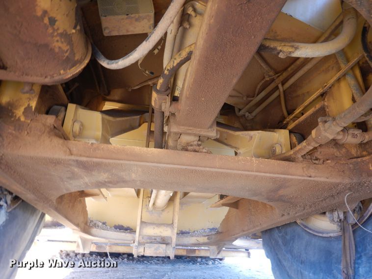 image for item DF8254 2000 Caterpillar 615C elevating scraper