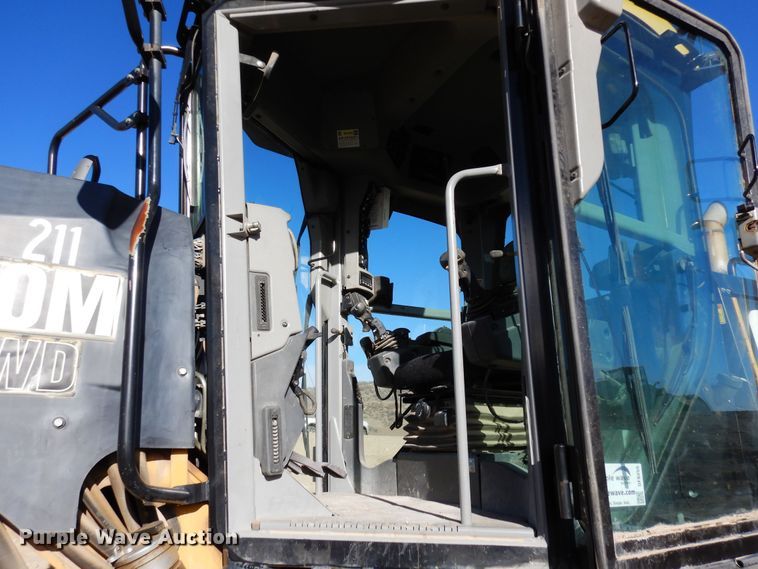 image for item DF8255 2008 Caterpillar 140M VHP Plus  motor grader