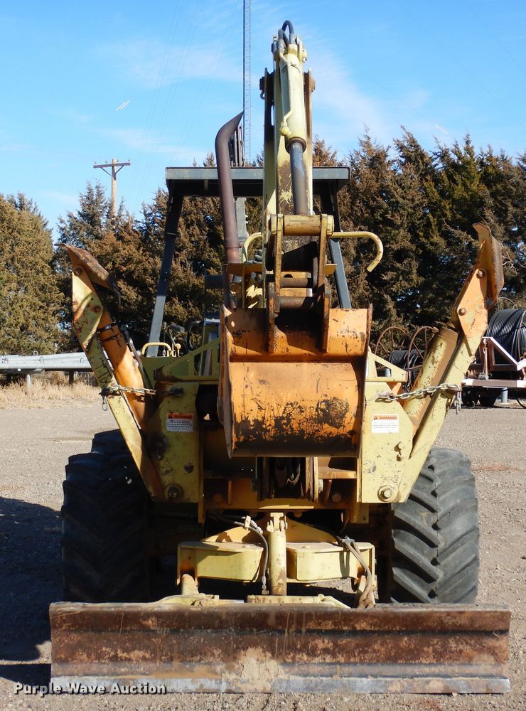 image for item DF8271 2002 Case 960  trencher