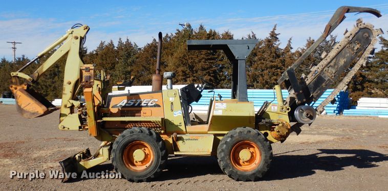 image for item DF8271 2002 Case 960  trencher