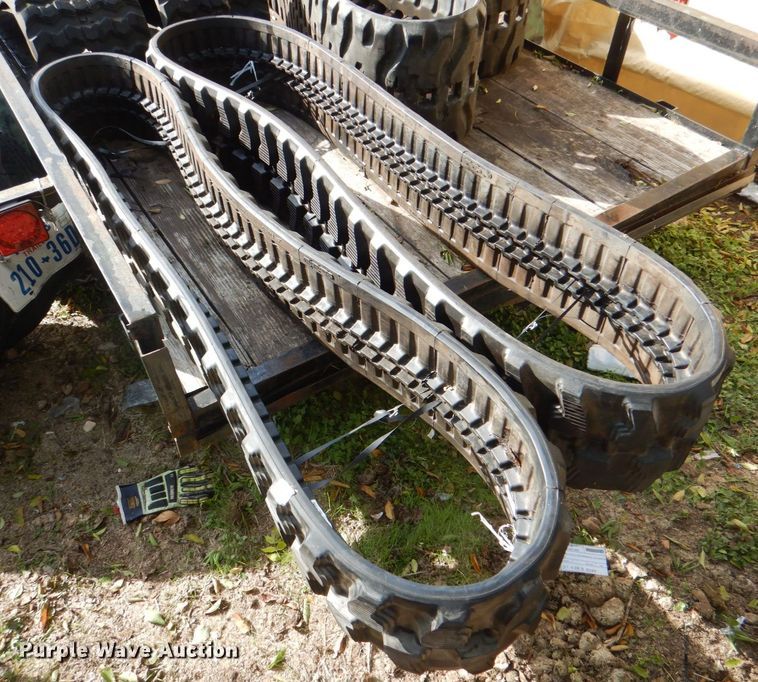 image for item DH7519 Mini excavator tracks