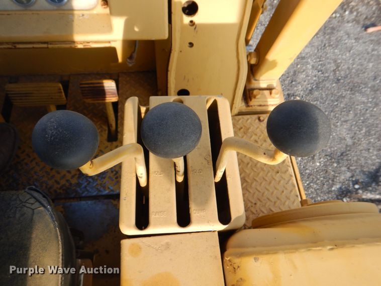 image for item DH7525 1975 Caterpillar 955L  track loader