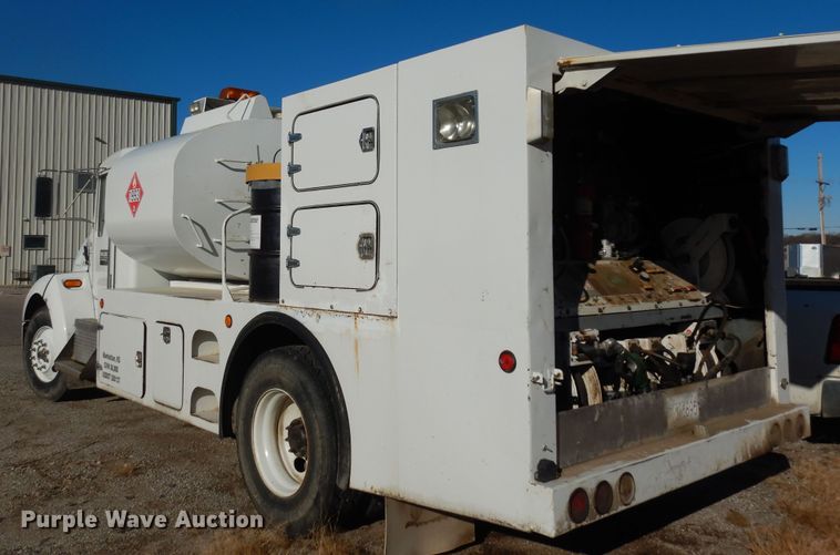 image for item DI6868 2006 Kenworth T300  fuel / lube truck