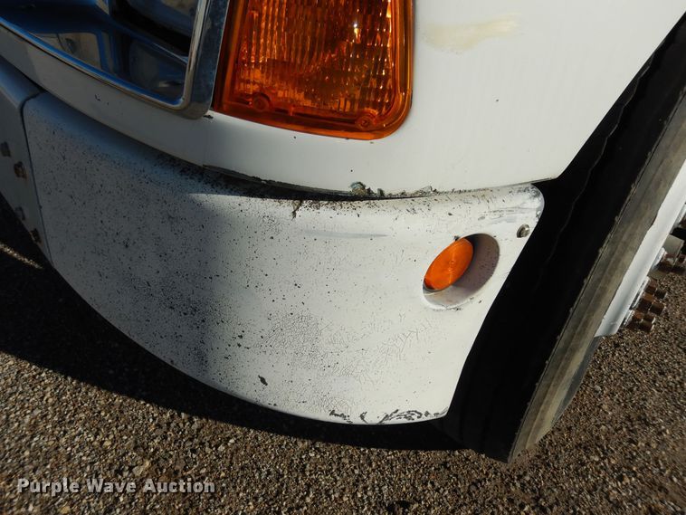 image for item DI6868 2006 Kenworth T300  fuel / lube truck