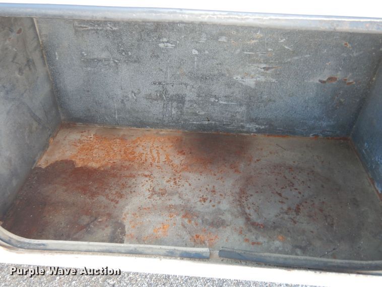 image for item DI6868 2006 Kenworth T300  fuel / lube truck