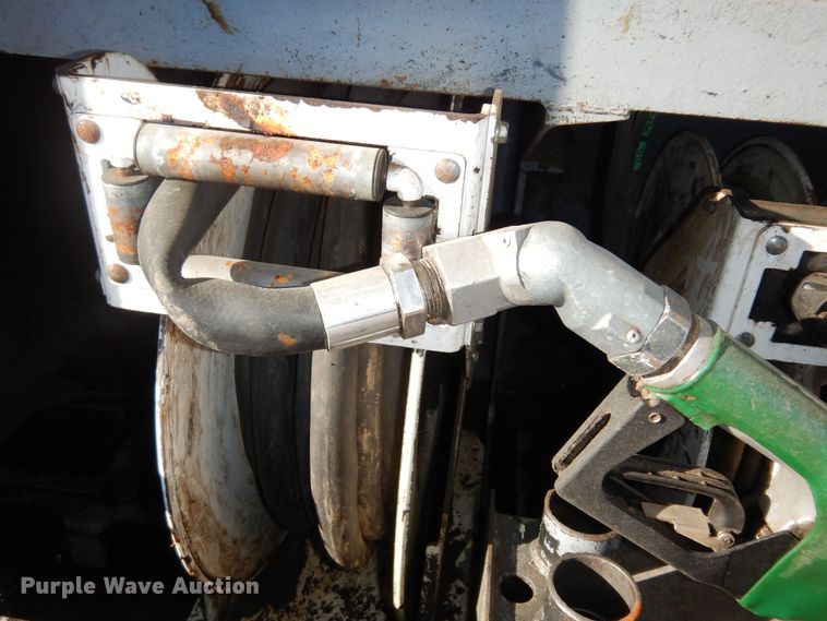 image for item DI6868 2006 Kenworth T300  fuel / lube truck