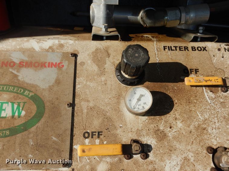 image for item DI6868 2006 Kenworth T300  fuel / lube truck