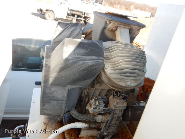 image for item DI6868 2006 Kenworth T300  fuel / lube truck