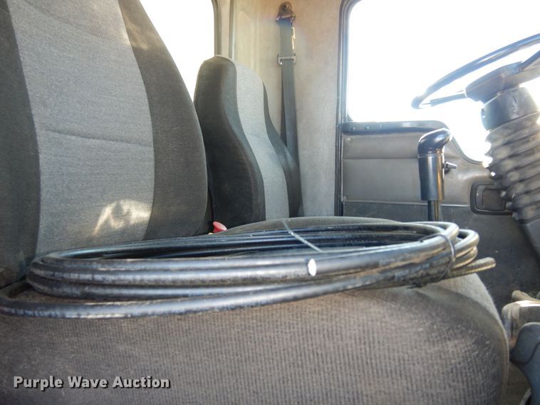 image for item DI6868 2006 Kenworth T300  fuel / lube truck