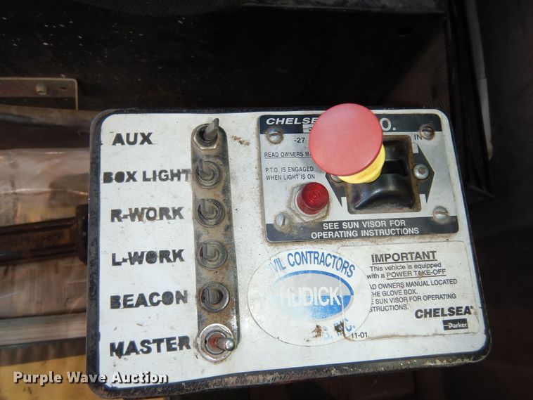 image for item DI6868 2006 Kenworth T300  fuel / lube truck