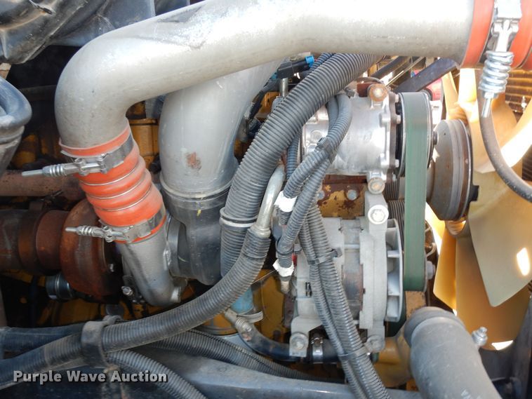 image for item DI6868 2006 Kenworth T300  fuel / lube truck