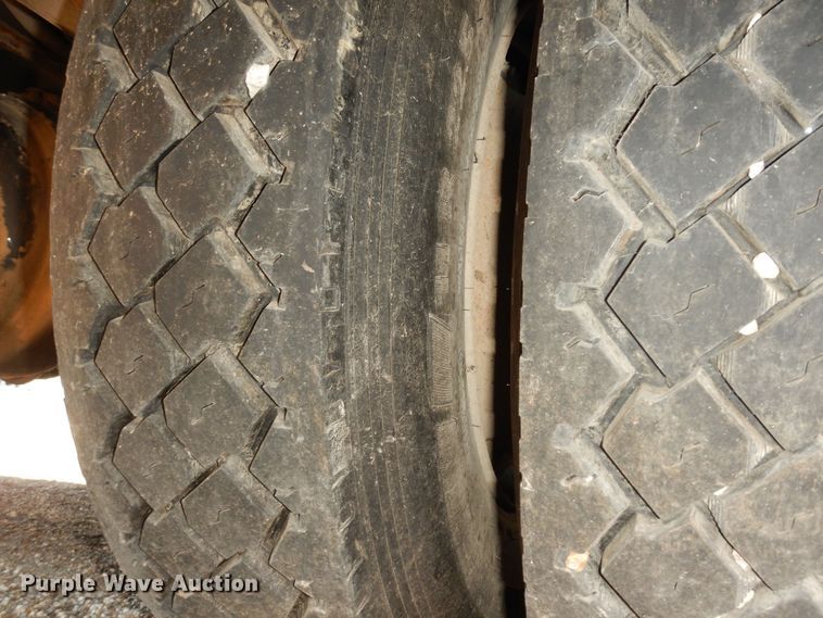 image for item DI6868 2006 Kenworth T300  fuel / lube truck