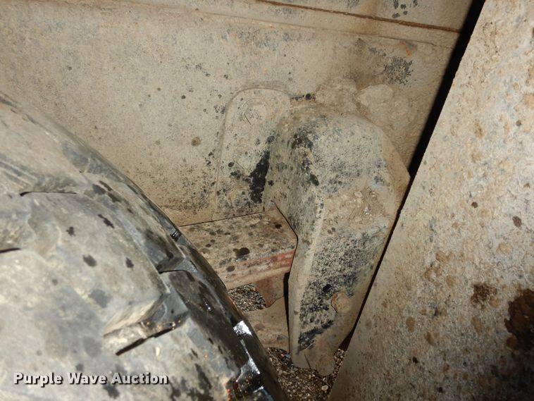 image for item DI6868 2006 Kenworth T300  fuel / lube truck