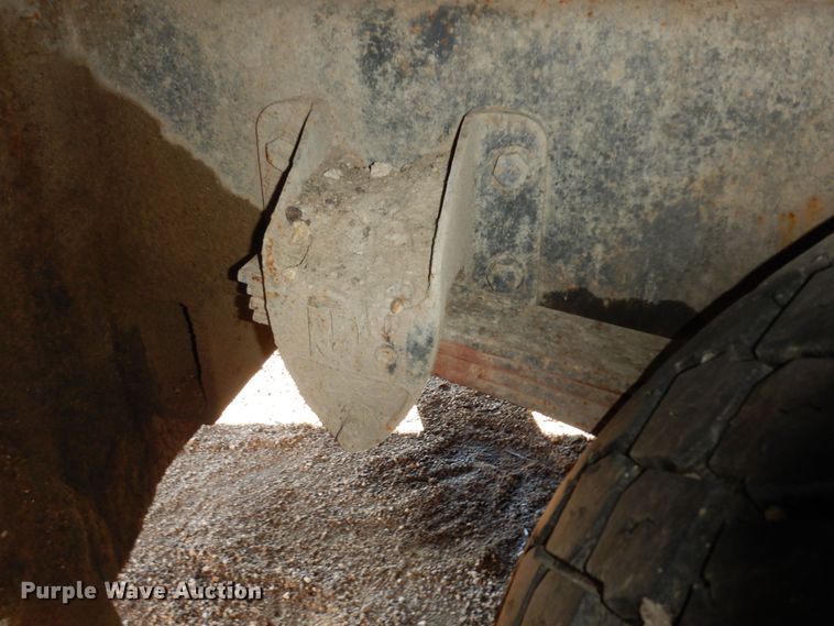 image for item DI6868 2006 Kenworth T300  fuel / lube truck