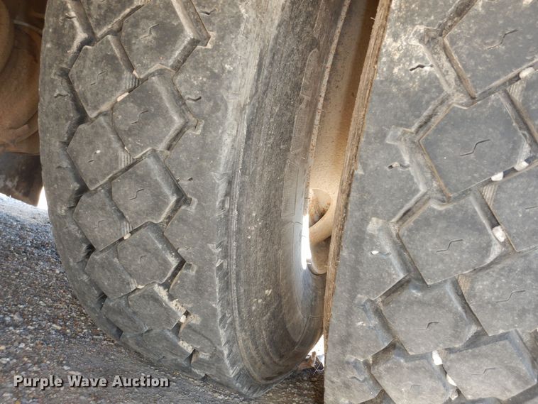 image for item DI6868 2006 Kenworth T300  fuel / lube truck