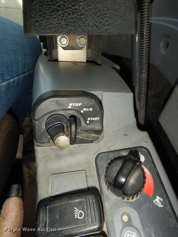 image for item DI6873 2016 Kubota KX080-4  mini excavator