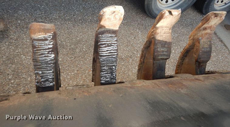 image for item DI6874 Lemac  44"W grapple