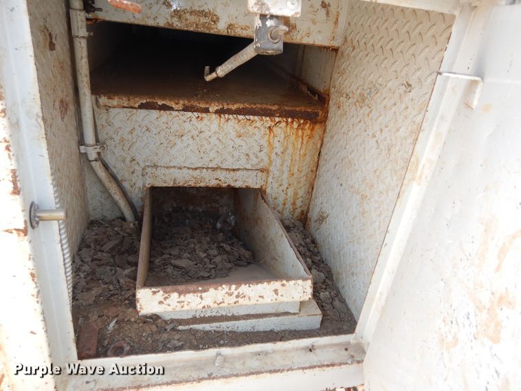 image for item DI6927 Dakota 156LB  enclosed utility bed trailer