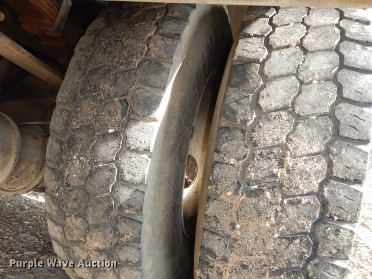 image for item DI6927 Dakota 156LB  enclosed utility bed trailer