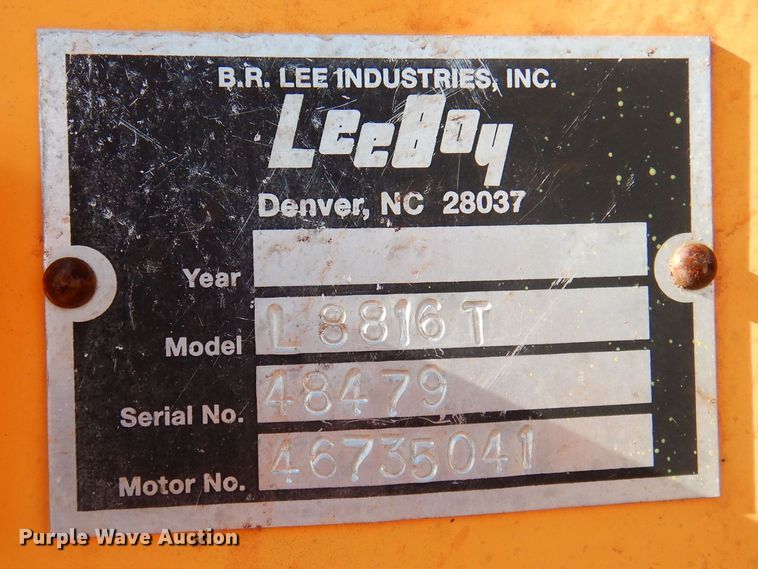 image for item DJ3866 2007 LeeBoy 8816  paver