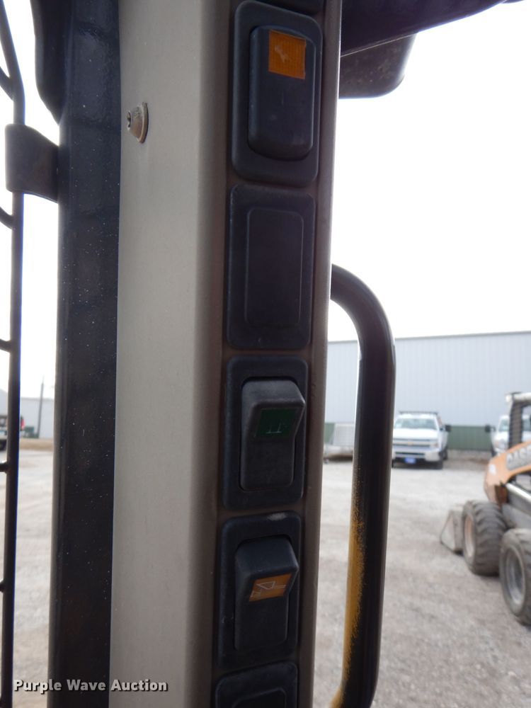 image for item DK2073 2015 Case SR240  skid steer loader