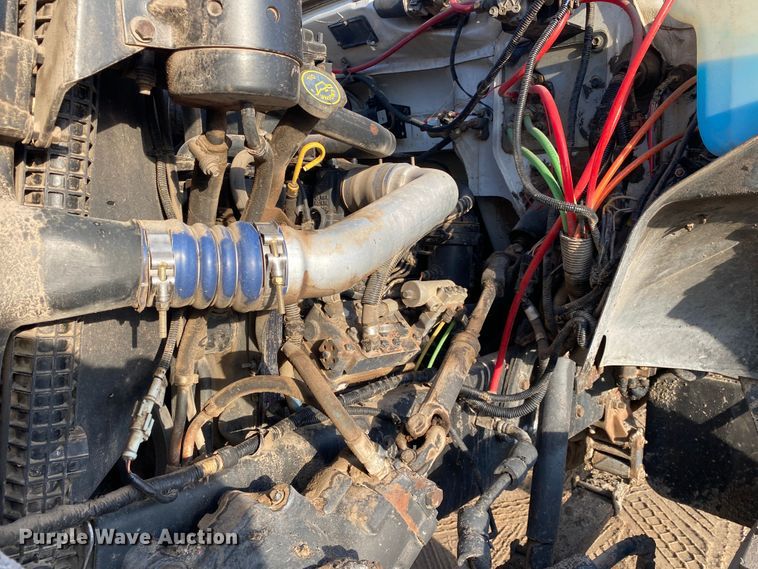 image for item DK6488 1999 Ford F800  oil distributor truck