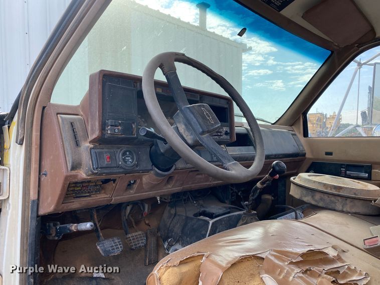 image for item DK6490 1991 Chevrolet Kodiak  flatbed truck