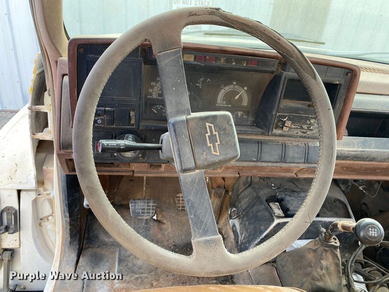 image for item DK6490 1991 Chevrolet Kodiak  flatbed truck