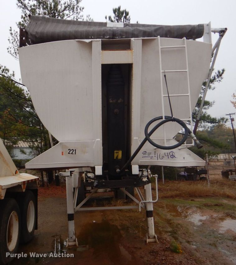 image for item DK7001 1990 Fruehauf  end dump trailer