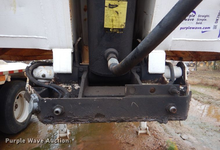 image for item DK7001 1990 Fruehauf  end dump trailer