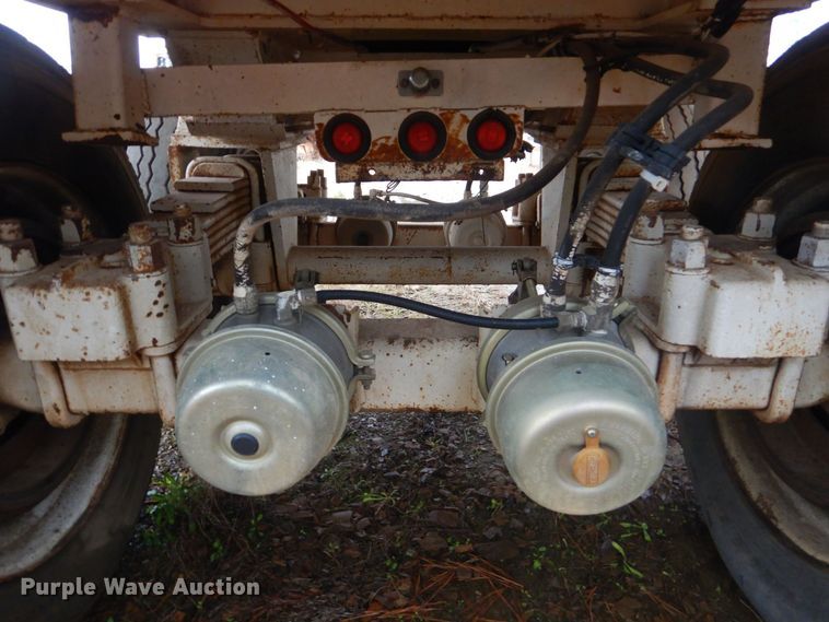 image for item DK7001 1990 Fruehauf  end dump trailer