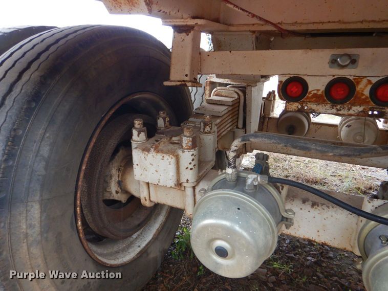 image for item DK7001 1990 Fruehauf  end dump trailer