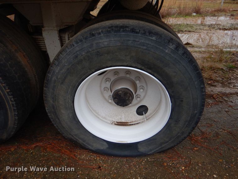 image for item DK7001 1990 Fruehauf  end dump trailer