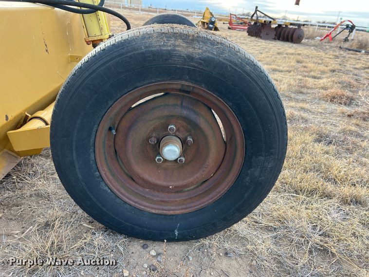 image for item DK7157 Brown DSU8  8'W box blade