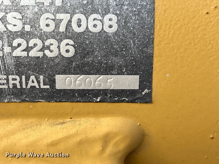 image for item DK7157 Brown DSU8  8'W box blade