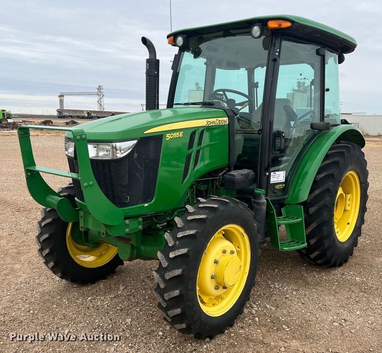 image for item DK7164 2013 John Deere 5055E  MFWD tractor
