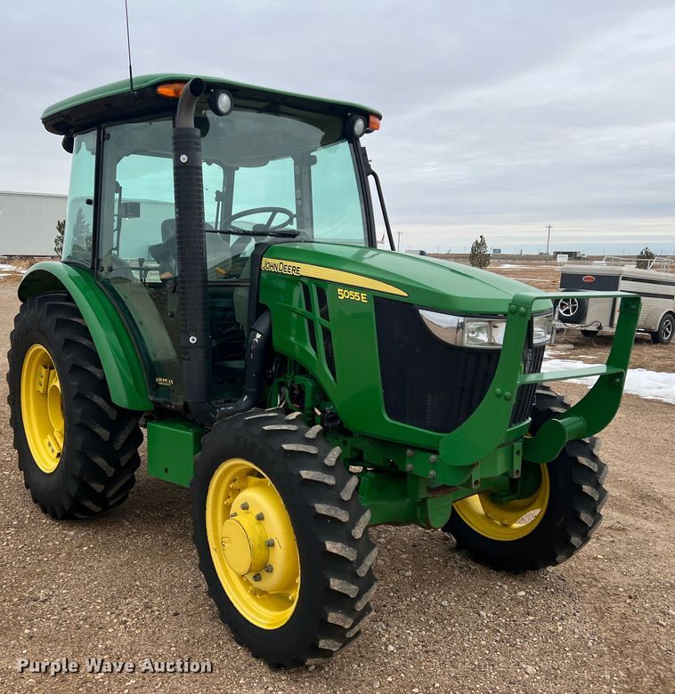 image for item DK7164 2013 John Deere 5055E  MFWD tractor