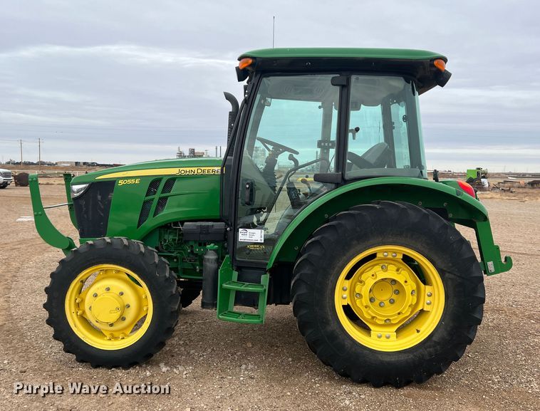 image for item DK7164 2013 John Deere 5055E  MFWD tractor