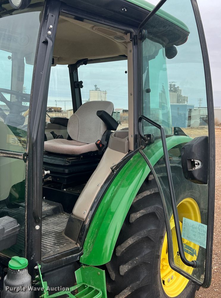 image for item DK7164 2013 John Deere 5055E  MFWD tractor