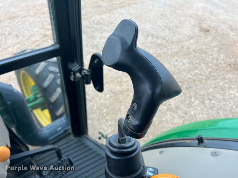 image for item DK7164 2013 John Deere 5055E  MFWD tractor