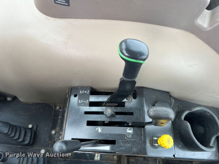 image for item DK7164 2013 John Deere 5055E  MFWD tractor