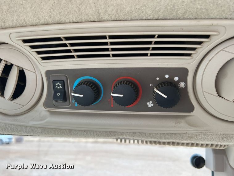 image for item DK7164 2013 John Deere 5055E  MFWD tractor