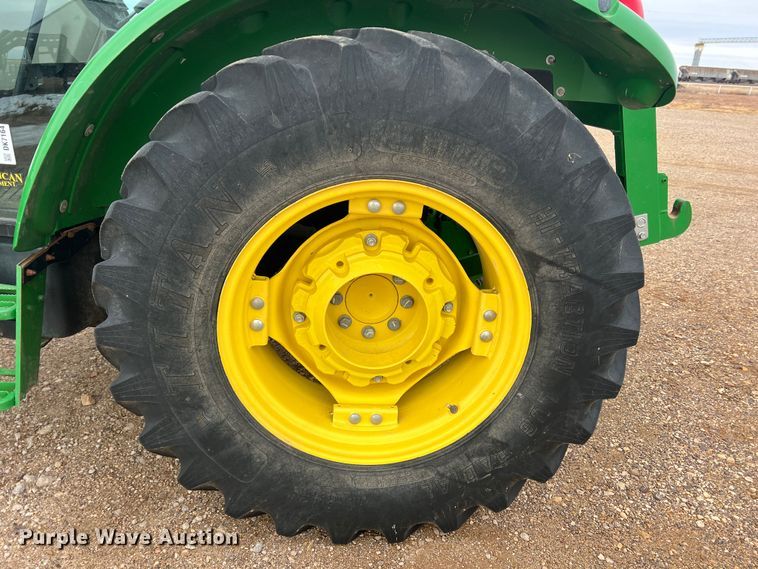 image for item DK7164 2013 John Deere 5055E  MFWD tractor