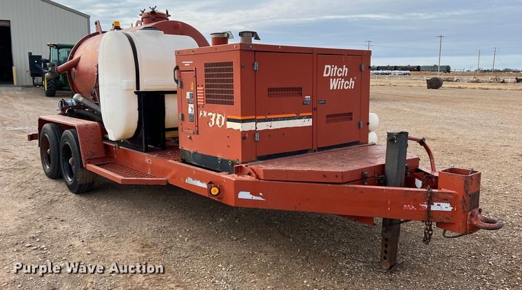 image for item DK7166 2000 Ditch Witch FX30  vacuum excavator