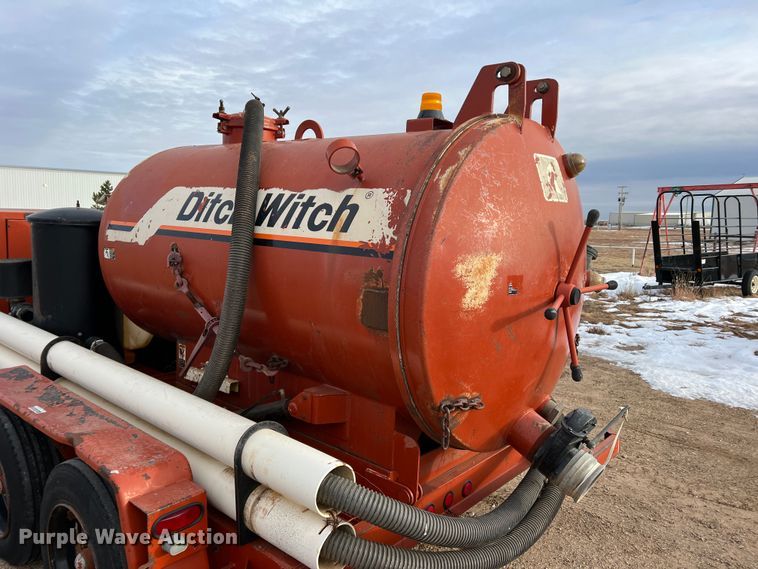 image for item DK7166 2000 Ditch Witch FX30  vacuum excavator