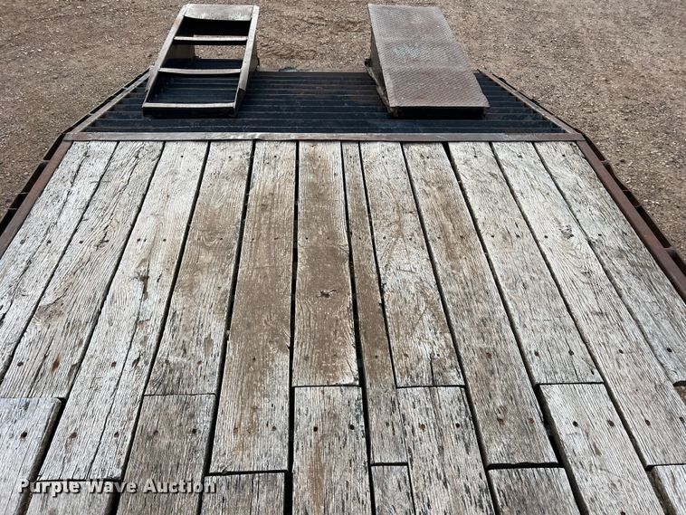 image for item DK7167 2013 PJ FD-302  equipment trailer