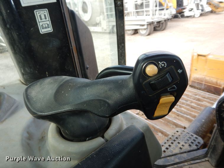 image for item DK7496 2015 Caterpillar D6N LPG  dozer