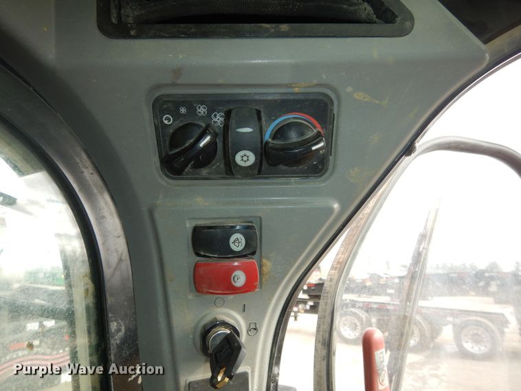 image for item DK7498 2018 Caterpillar 299D2  skid steer loader