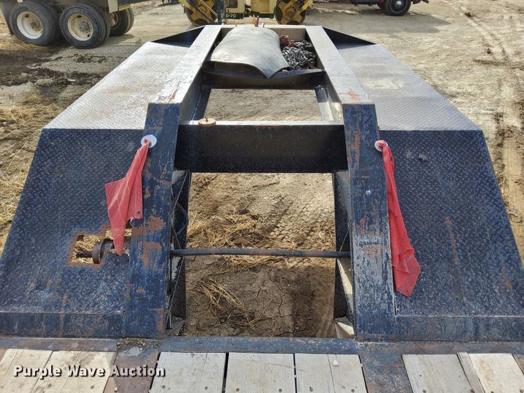 image for item DL2254 2006 Nuttall 350DD  drop deck equipment trailer