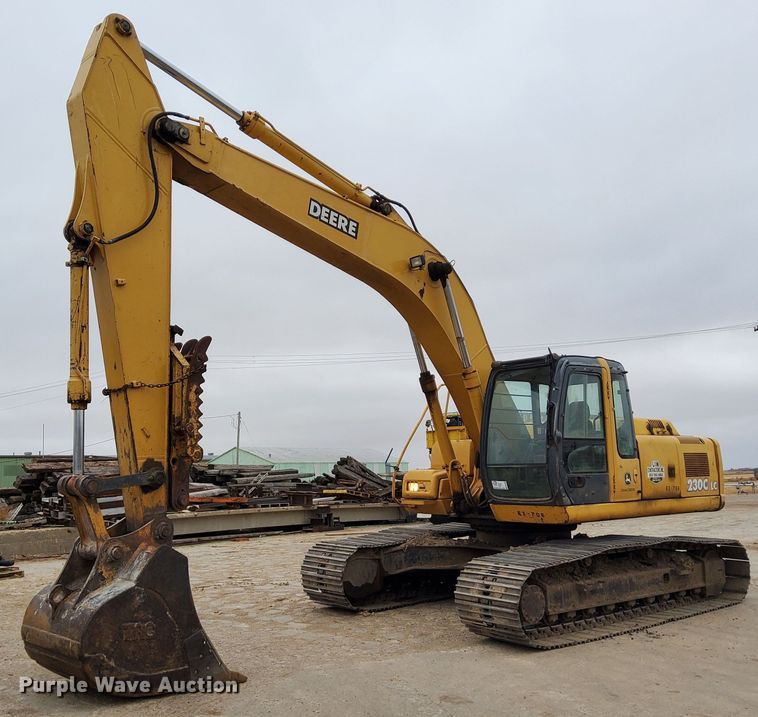 image for item DL2255 2006 John Deere 230CLC  excavator